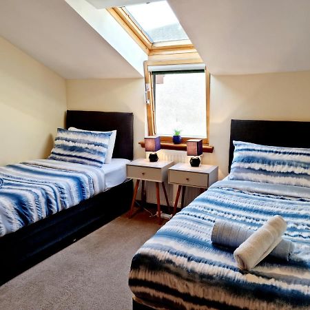 Stylish 2 Bedroom - 2 Miles Inverness City Centre Exterior photo