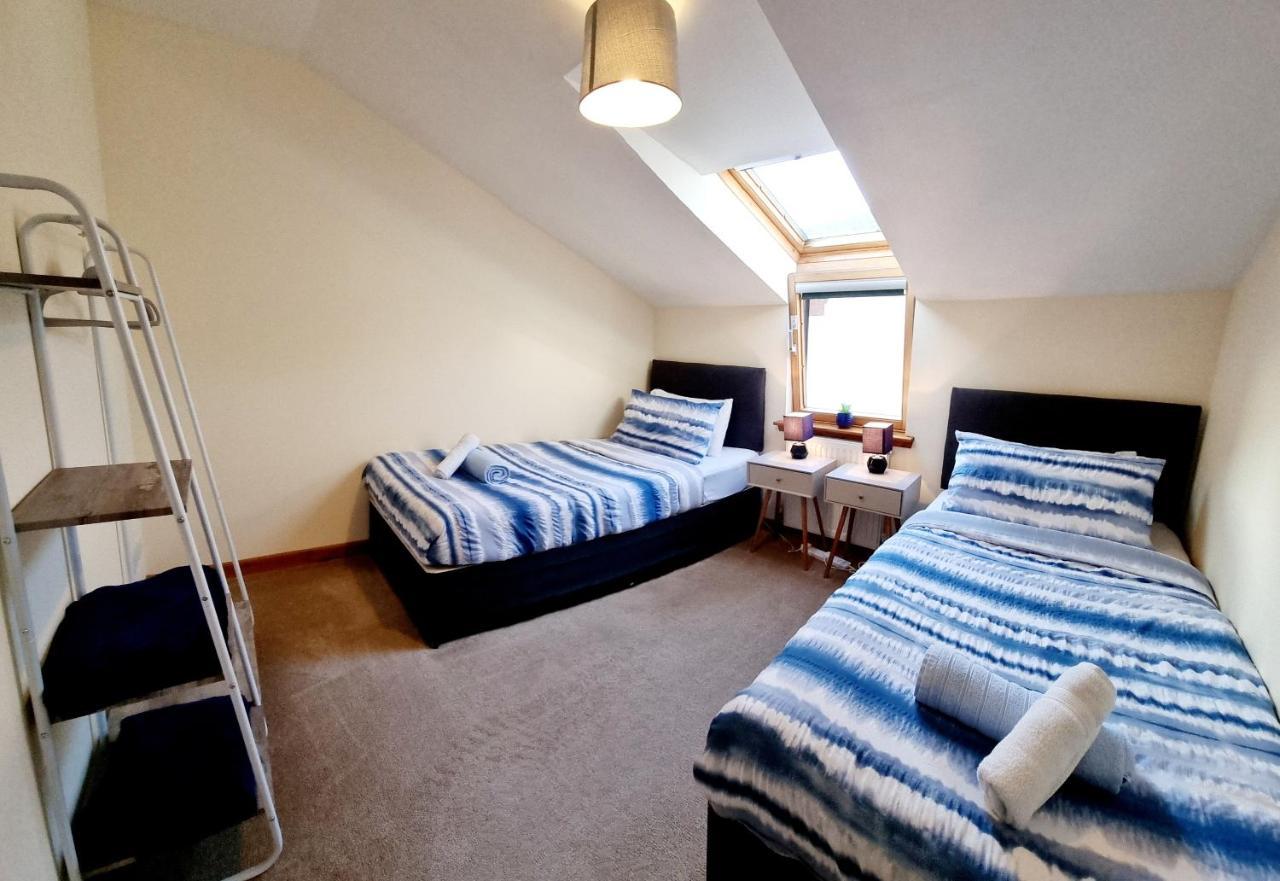 Stylish 2 Bedroom - 2 Miles Inverness City Centre Exterior photo